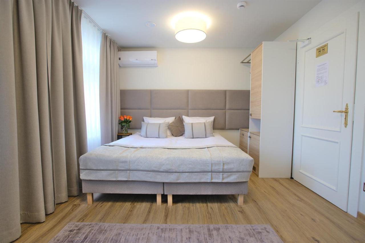 Hotel I Restauracja Na Skarpie Zabkowice Slaskie Ngoại thất bức ảnh